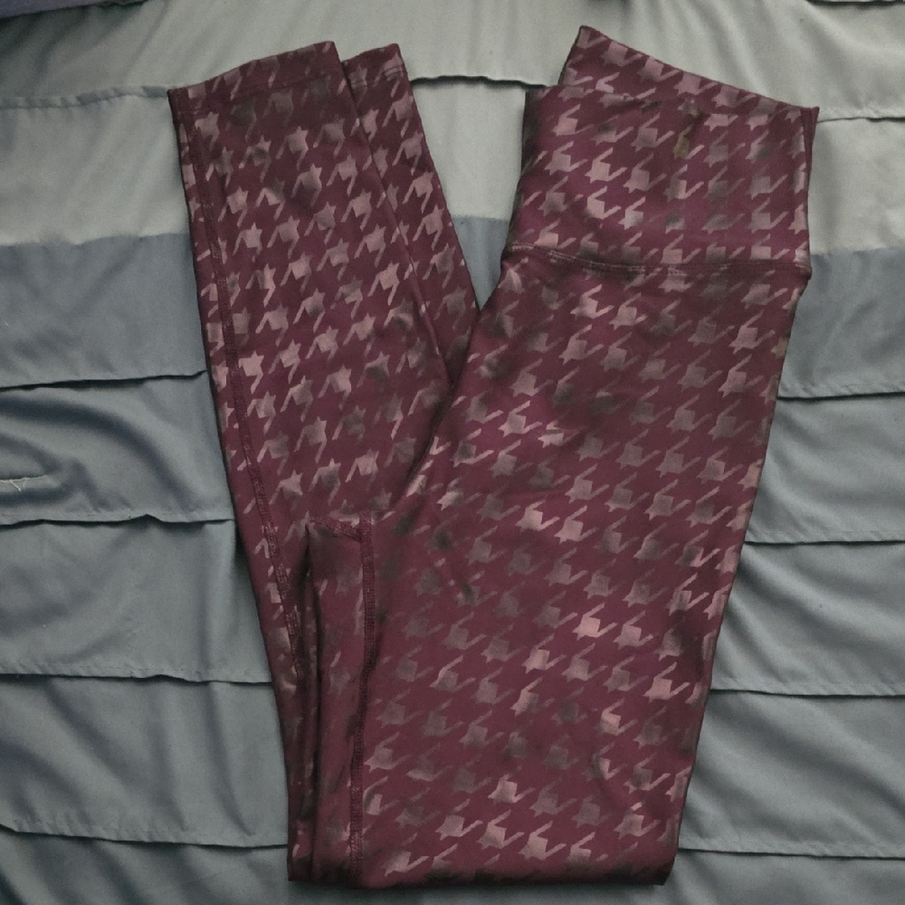 Peloton Maroon Houndstooth Leggings - Large